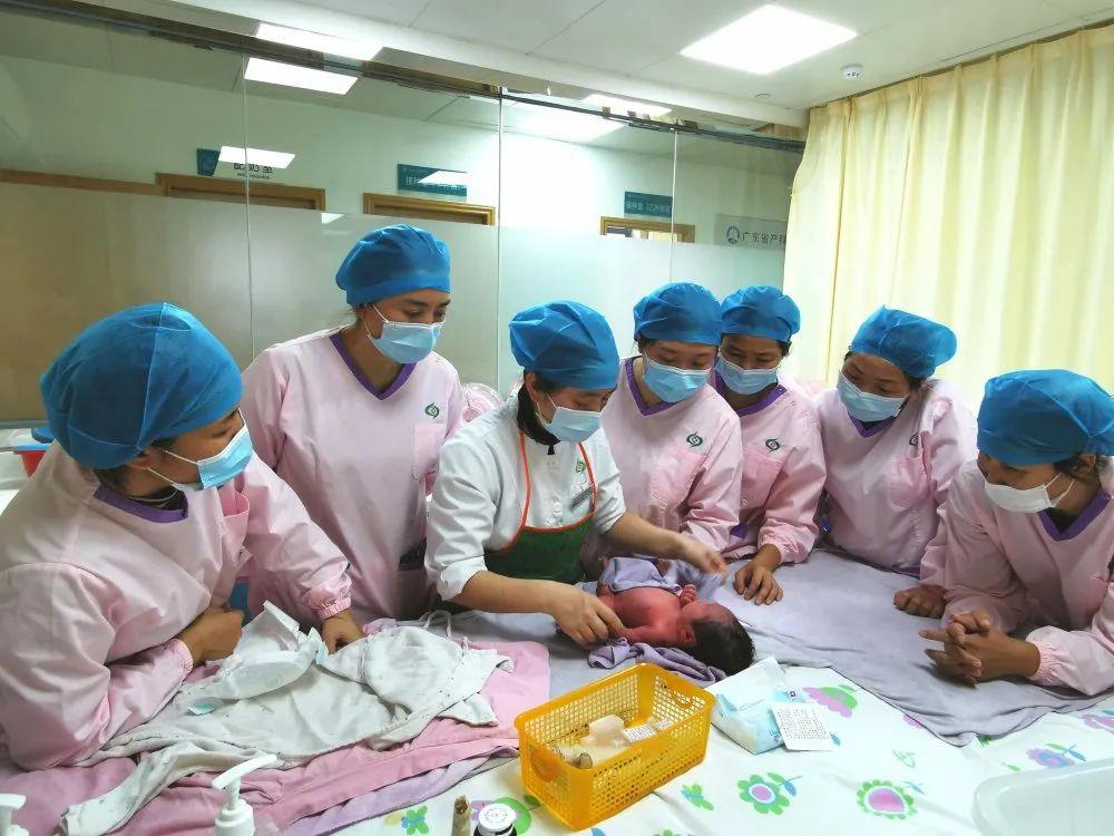 余干县妇婴监护型护送